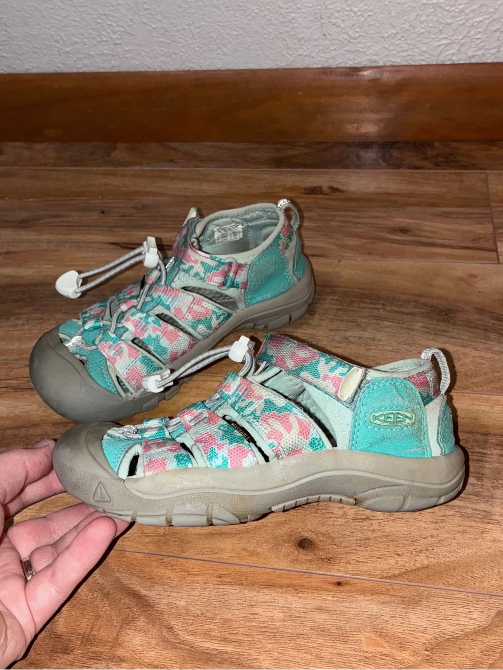 Kids Keen Newport H2 Sandals, teal and pink - size 13